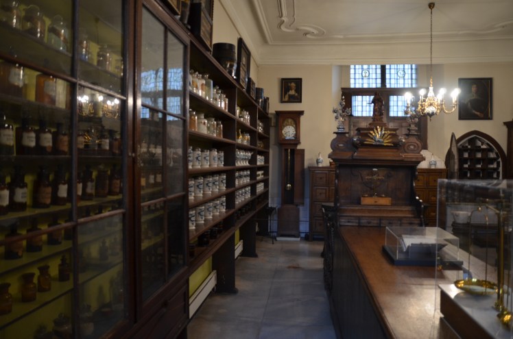 pharmacie-sint-janshospitaal-bruges.jpg