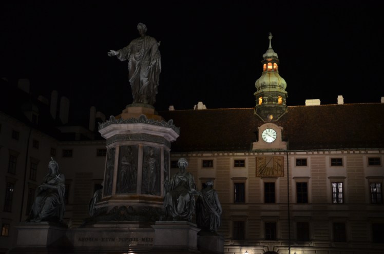 palais-horburg-by-night.jpg