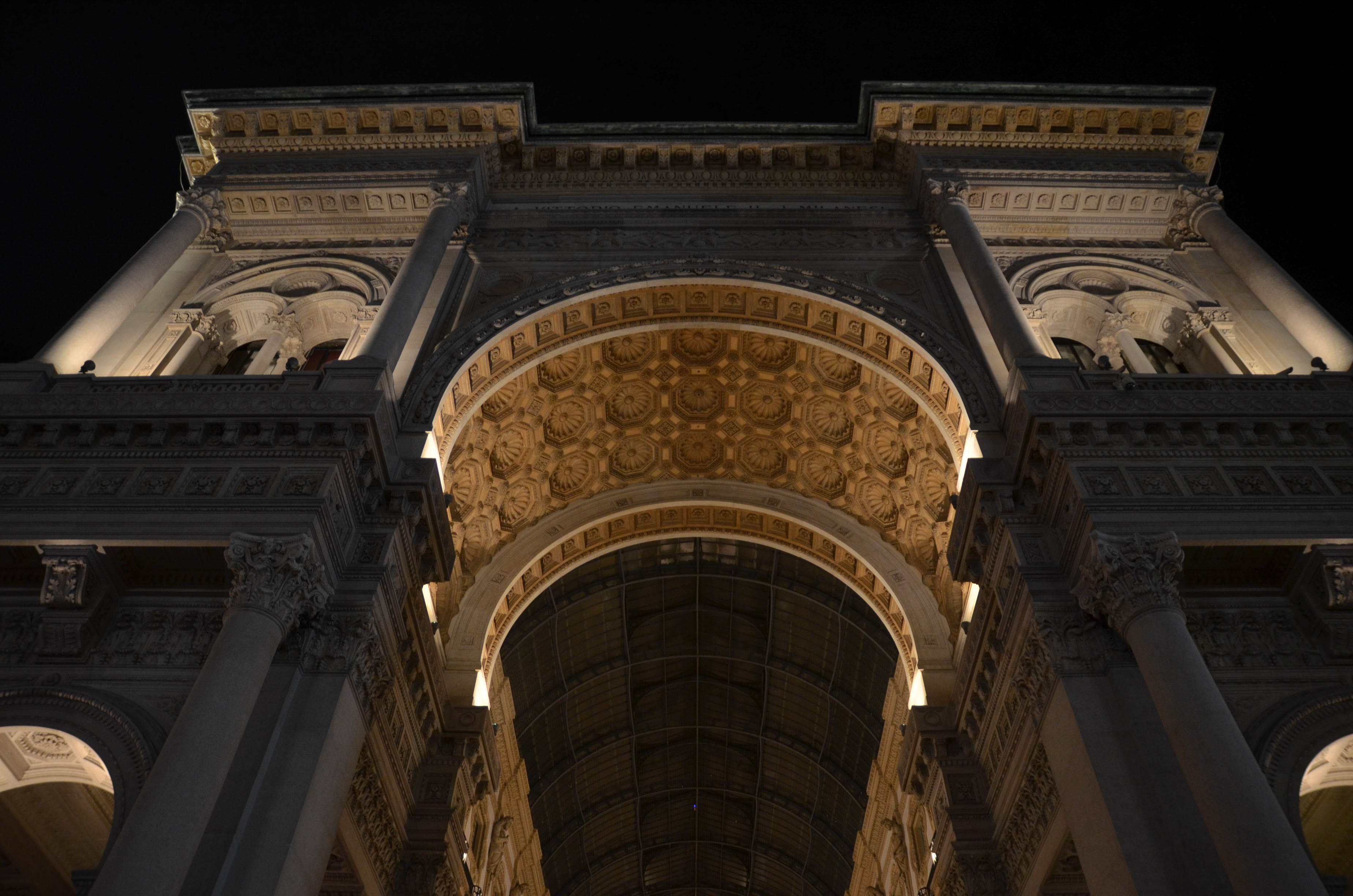 galleria-vittorio-emmanuele-II-milano.jpg
